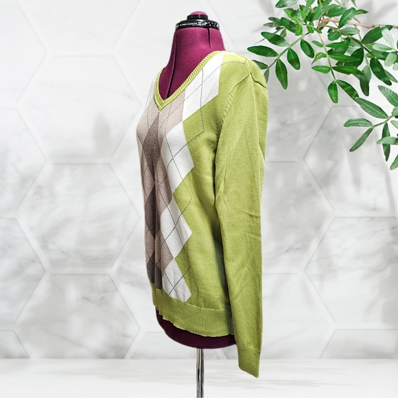 St. John's Bay V-Neck Sweater - Green and Brown Argyle - Picture 2 of 13